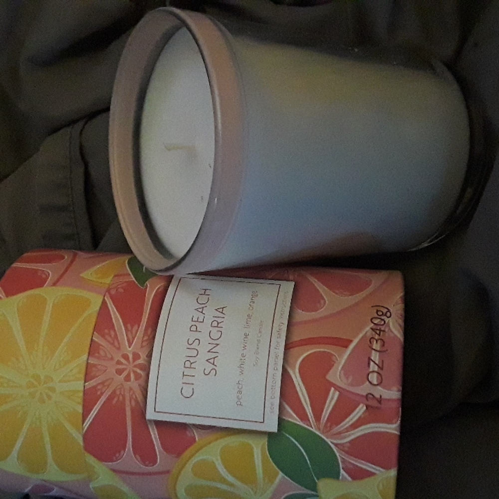 Citrus peach sangria candle - Picture 1 of 6